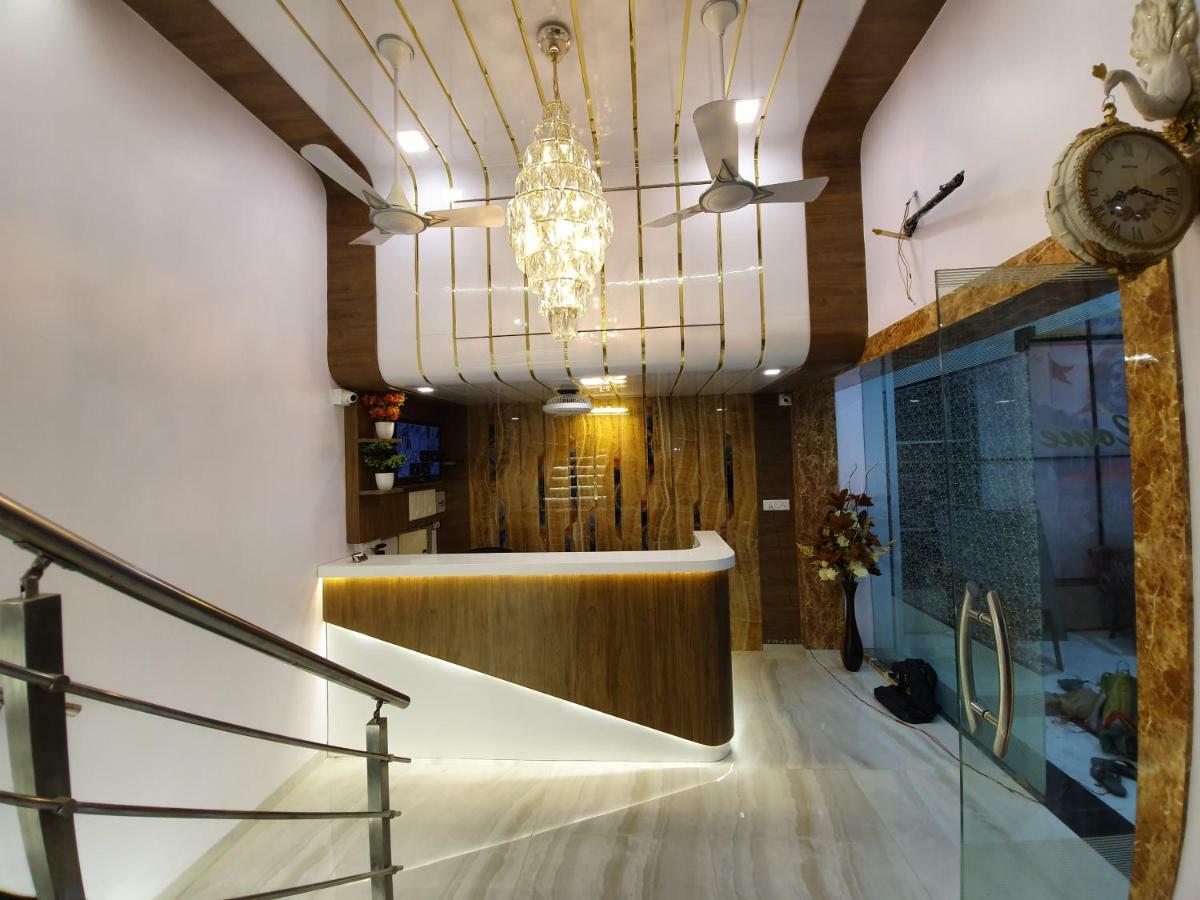Hotel Apex Нави Мумбай Екстериор снимка