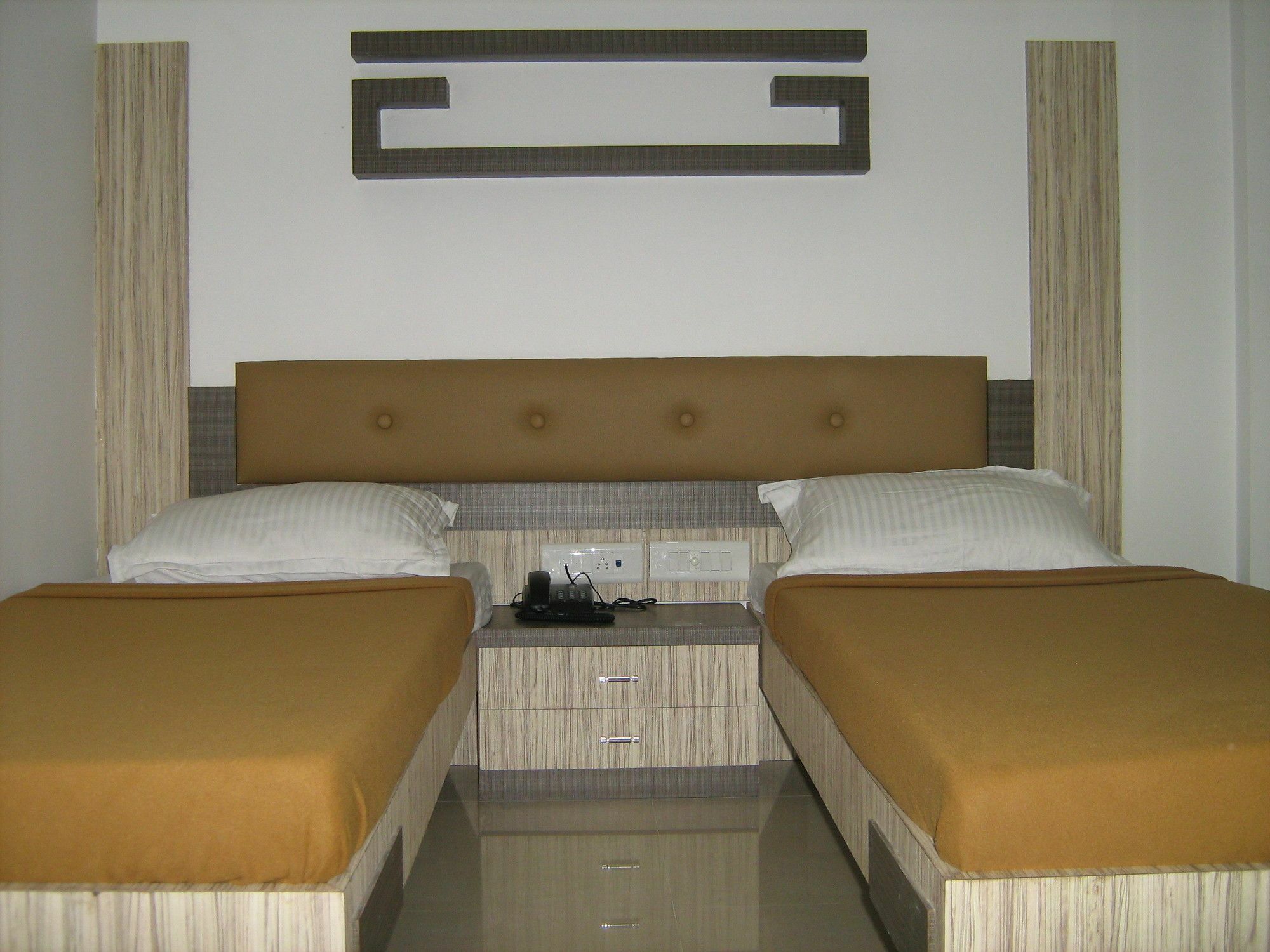 Hotel Apex Нави Мумбай Екстериор снимка