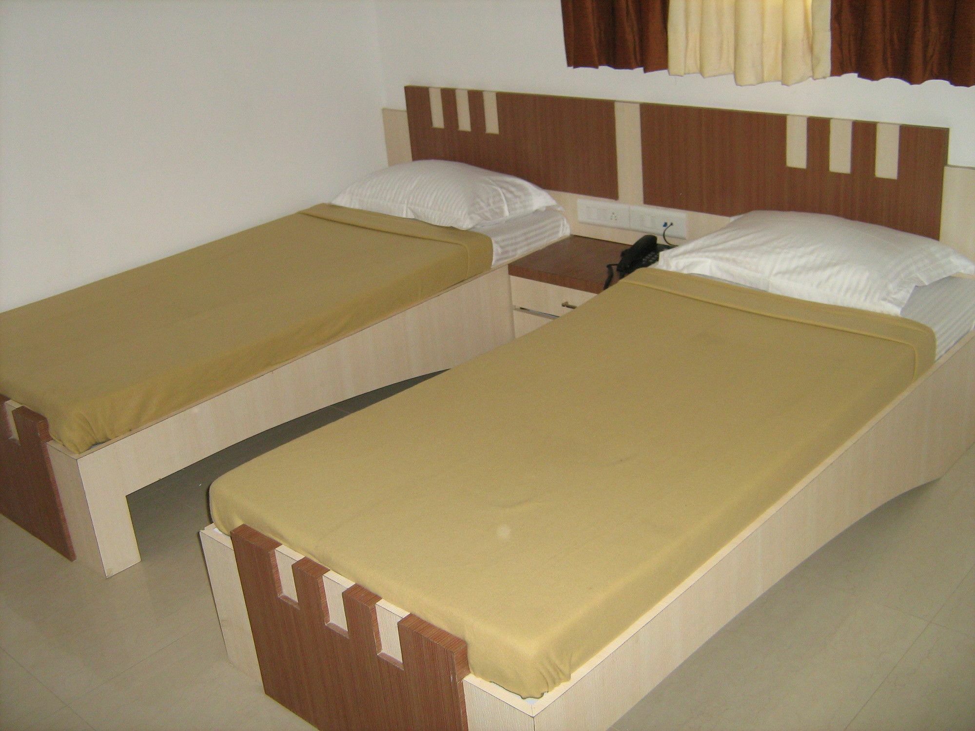 Hotel Apex Нави Мумбай Екстериор снимка